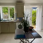 Entire House Wimbledon Lodge